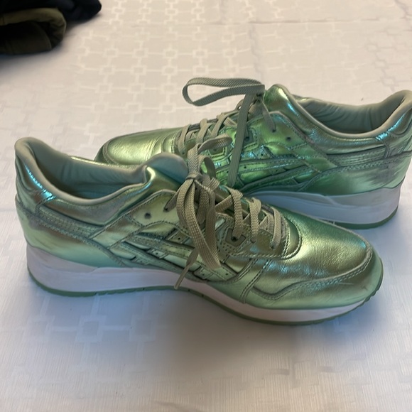 RARE GREEN ASICS GEL LYTE III SHOES - WOMEN'S SIZE 9 - Picture 8 of 11